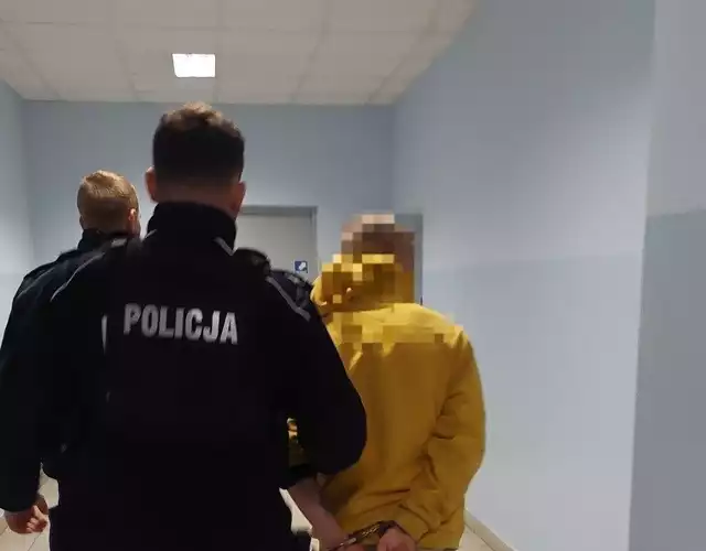 Policjanci z Grójca zatrzymali mieszkańca powiatu grójeckiego, podejrzanego o napad na sklep.