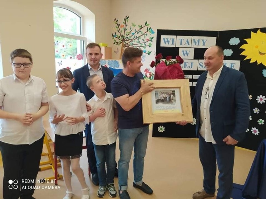 Zenek Martyniuk odwiedził Szkołę Specjalną w Szydłowcu.