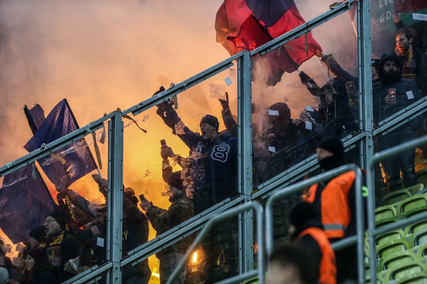 Na mecz do Gdańska wybrało się niemal 2000 fanów Portowców.