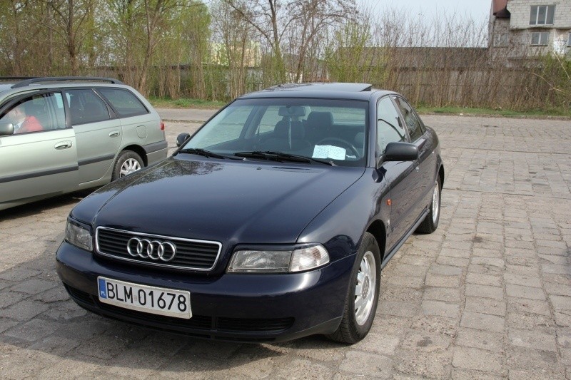 Audi A4, 1995 r., 1,8, 5 tys. 600 zł;