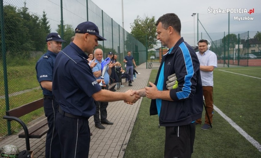 Turniej piłkarski podczas Święta Policji