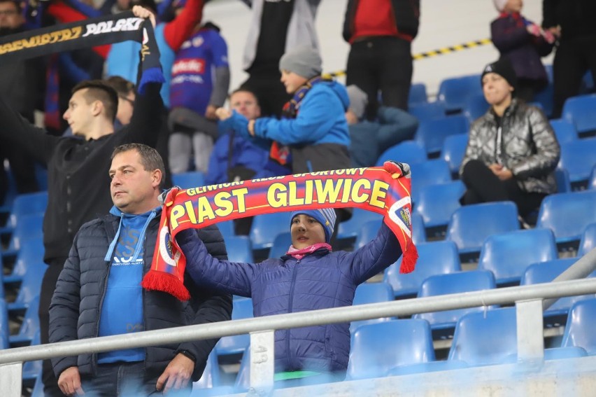 24.10.2021 r. Kibice na meczu Piast Gliwice - Legia...
