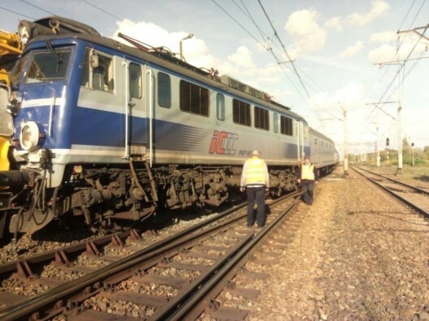 Wypadek pociągów w Kobylnicy - są ranni! [ZDJĘCIA]