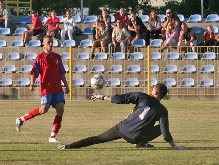 W meczu 1/8 wojewódzkiej edycji Pucharu Polski, Gryf 95...