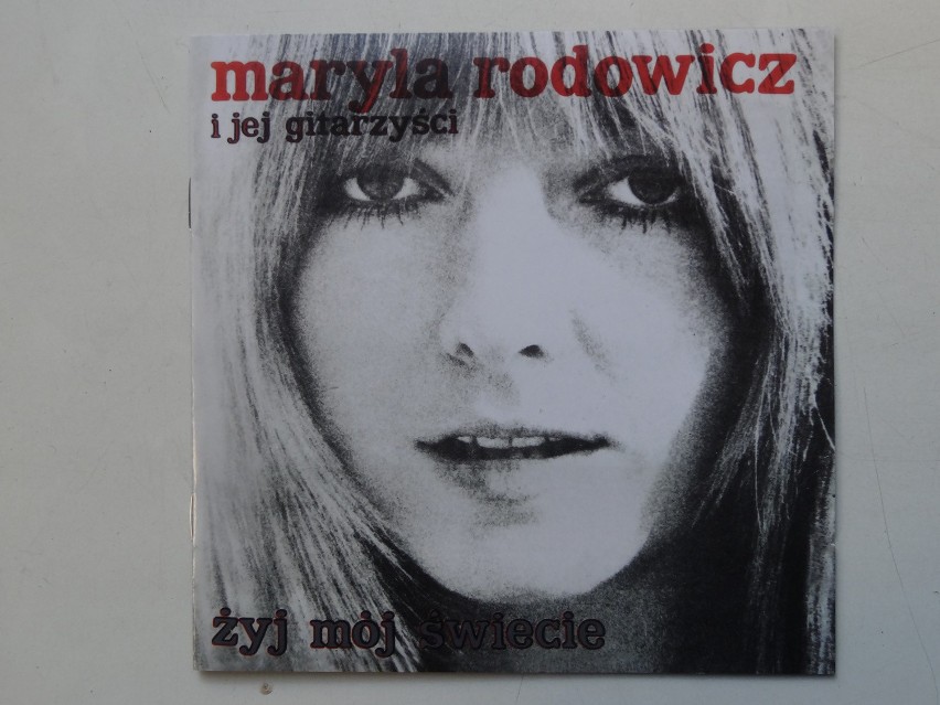 Antologię otwiera debiutancki album Maryli Rodowicz "Żyj mój...