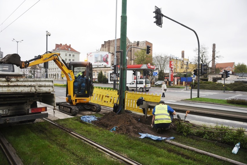 Garbary: Poważny wypadek policjantów. Jechali na interwencję...