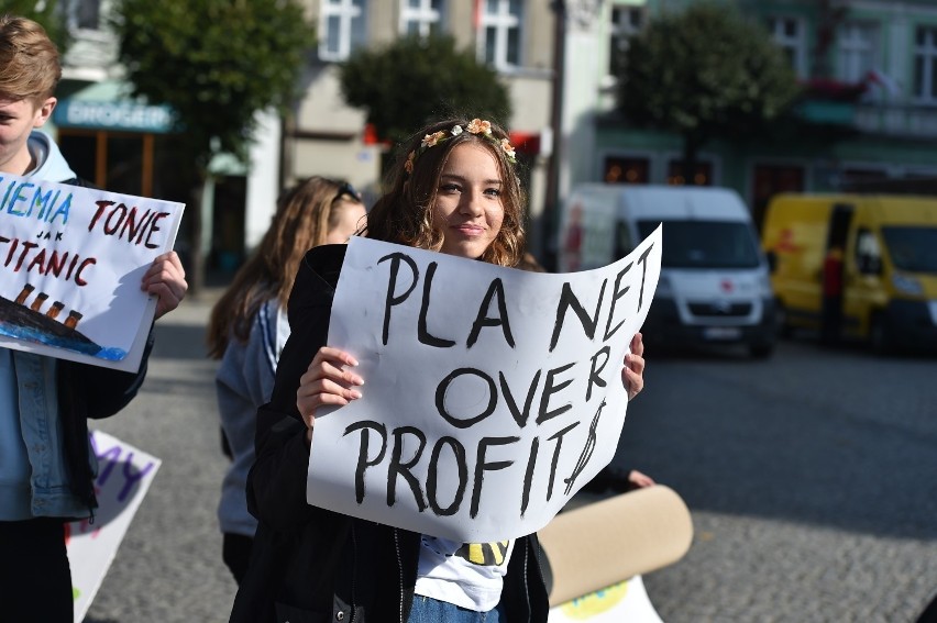 Młodzieżowy Strajk Klimatyczny w Lesznie. Protest Tysięcy...