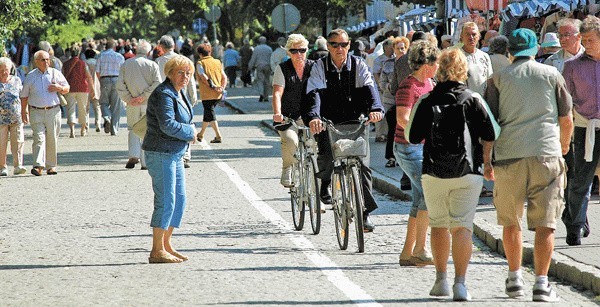 Ulica Rodziewiczówny w Kołobrzegu, czyli uzdrowiskowy deptak, ma być wyremotnowana do maja przyszłego roku. 