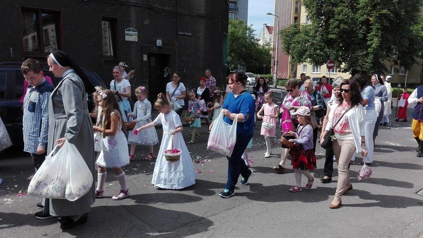 W czwartek 15 czerwca  obchodzimy uroczystość Najświętszego...