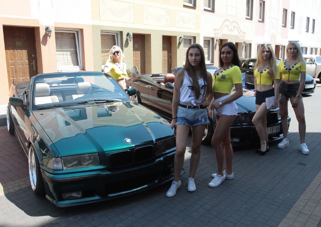 Wymuskane klasyki, naszpikowane elektroniką wozy sportowe, ale też auta terenowe, czy motocykle można było obejrzeć w niedzielę podczas pokazów Auto Moto Show 2018 w Skaryszewie.  