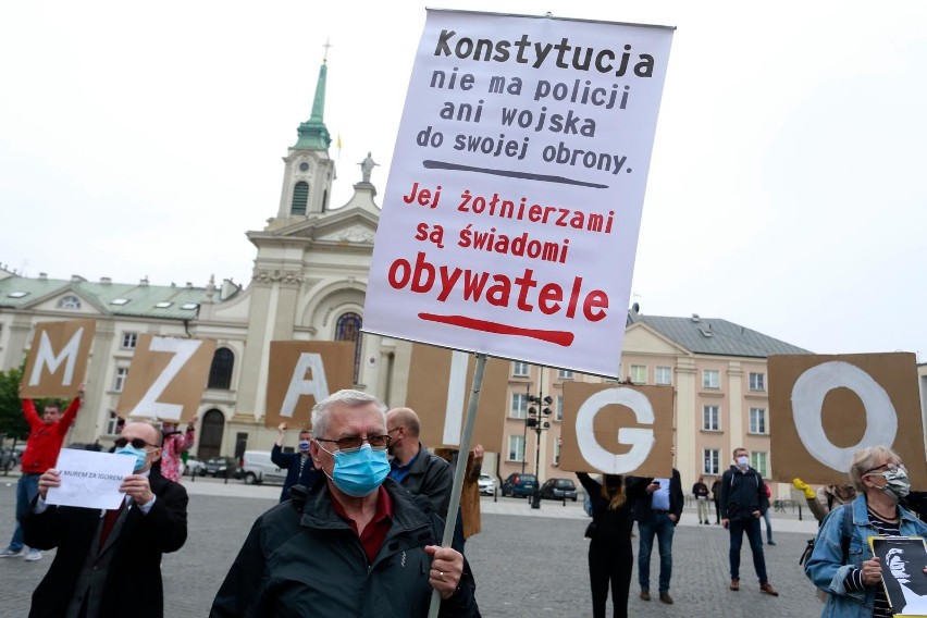 Manifestacja przed Sądem Najwyższym w Warszawie