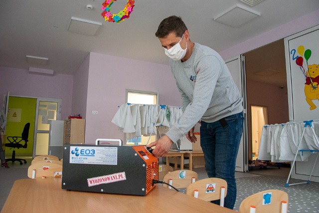 Przygotowania do otwarcia żłobka miejskiego numer 2 w Tarnobrzegu po przerwie spowodowanej epidemią koronawirusa