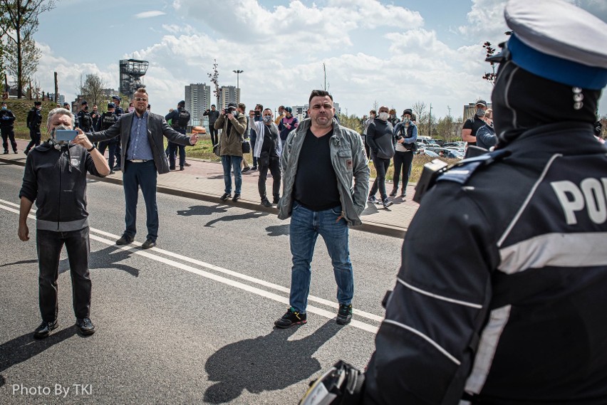 W centrum Katowic odbył się strajk przedsiębiorców. Policja...