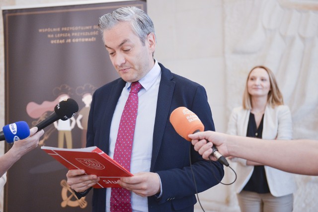 Być może już w sierpniu na plac budowy  wejdzie wykonawca. Tymczasem w ratuszu trwają prace nad budową kolejnych 104 mieszkań w tym rejonie miasta.