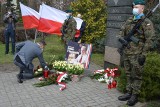 Opolanie oddali hołd ofiarom katastrofy smoleńskiej. Obchody pod Pomnikiem Żołnierzy Niepodległościowego Podziemia