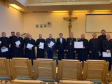 Piętnastu kapłanów diecezji kieleckiej ukończyło Studium Proboszczowskie. Zaświadczenia wręczył im biskup Andrzej Kaleta
