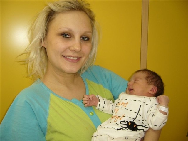 Oliwier Godewski urodził się sobotę, 4 lutego. Ważył3360 g i mierzył 57 cm. Rodzice Urszula i Łukasz z Ostrołęki mają córkę Zuzię (4 lata)