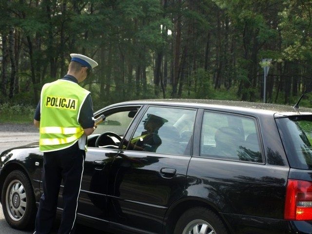 W czasie całego weekendu policjanci ruchu drogowego zatrzymali sześciu pijanych kierowców