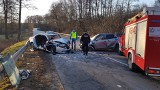 Wypadek na DK 713 we wsi Karpin koło Łodzi. Ranni. Śmigłowiec LPR na miejscu wypadku [ZDJĘCIA FILM]