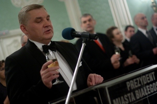Prezydent Białegostoku Tadeusz Truskolaski wzniósł toast za pomyślność miasta