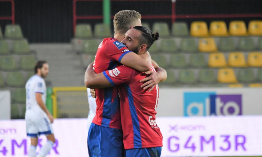 Raków Częstochowa pokonał Stal Mielec 2:1 i umocnił się na...