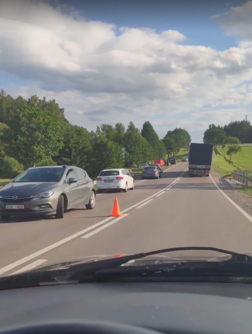 Podkamionka. Śmiertelny wypadek motocyklisty zablokował...