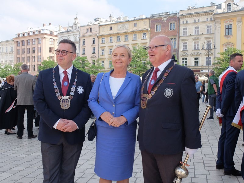 Prezydent Krakowa Jacek Majchrowski "Ambasadorem Rzemiosła", stolarz Jan Ciszek nagrodzony "Szablą Kilińskiego"