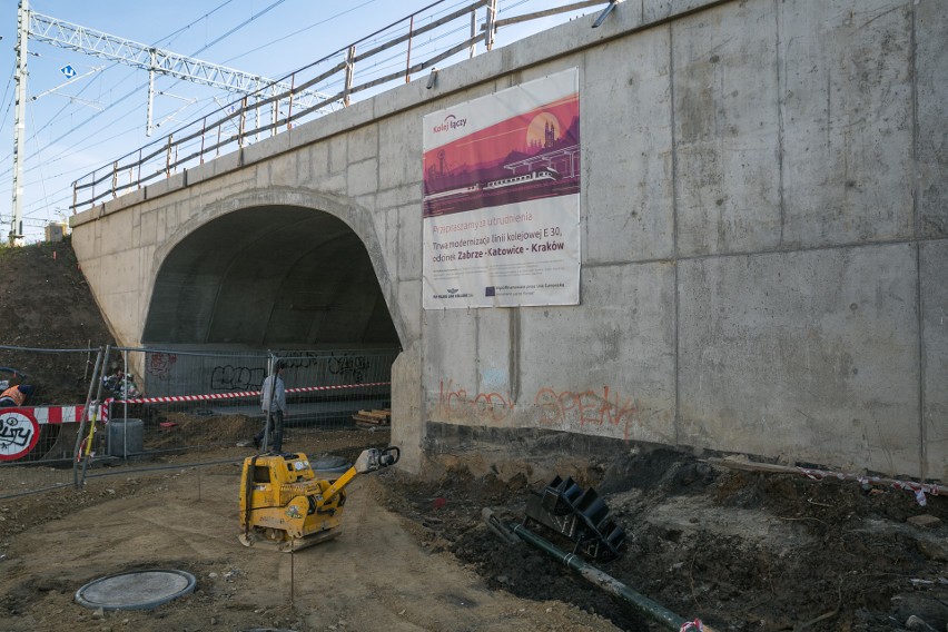 Przebudowa wiaduktów, budowa mostów i układanie dodatkowych...