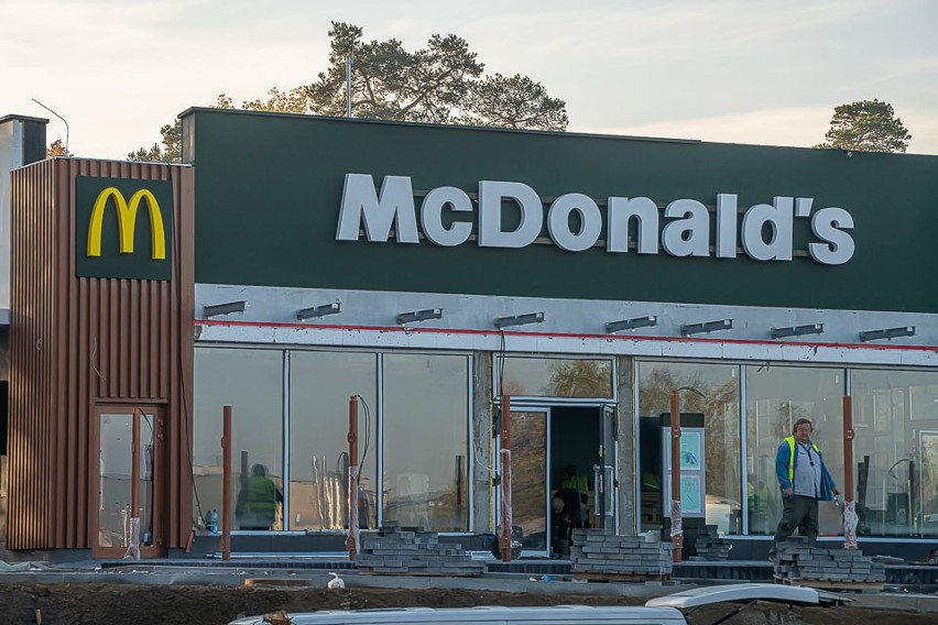 McDonald’s w Starym Sączu już prawie gotowy. Firma rekrutuje pracowników [ZDJĘCIA]
