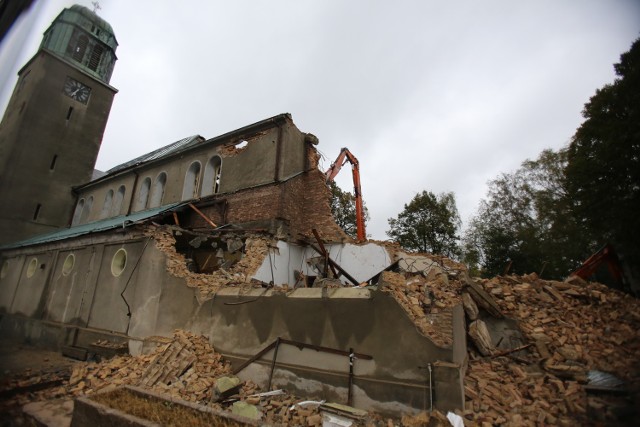 Wyburzenie kościoła było zaplanowane od dawna, bo nie nadaje się do remontu ze względu na szkody górnicze. Parafianie nie kryją żalu.
