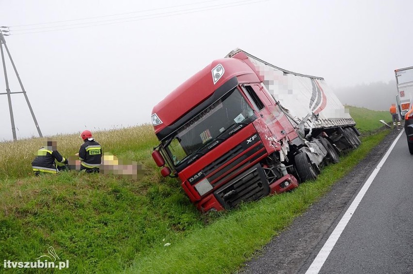 Dziś nad ranem w Kowalewie (powiat nakielski) ciężarówka...