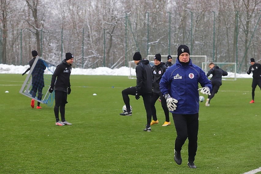 Zobaczcie jak piłkarze ŁKS Łódź trenowali pierwszego dnia przygotowań - ZDJĘCIA