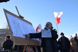 Protest segregacji sanitarnej i dyskryminacji w Częstochowie. Manifestujący sprzeciwiają się ustawie nr 1846 i szczepieniom