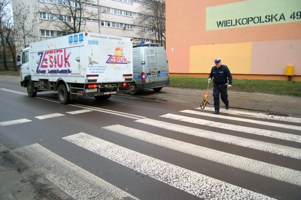 Wypadek na ul. Wielkopolskiej. Kierowca uciekł, piesza nie żyje! (aktual.2)