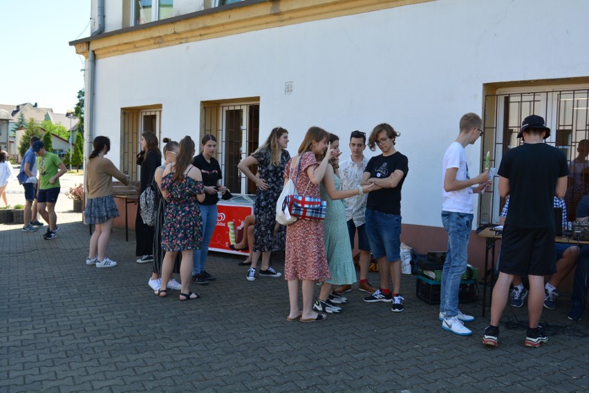 Ostrołęka. Piknik integracyjny w I LO im. Gen. Józefa Bema. Zdjęcia, wideo