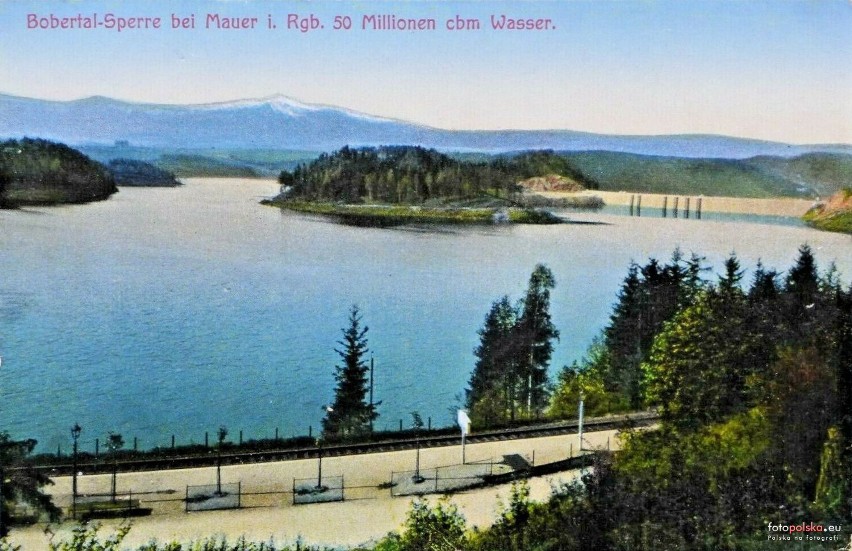 Lata 1912-1920. Jezioro Pilchowickie, a w dole stacja...