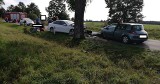 Czołowe zderzenie BMW i renault między Słupskiem a Dębnicą Kaszubską. Trzy osoby w szpitalu