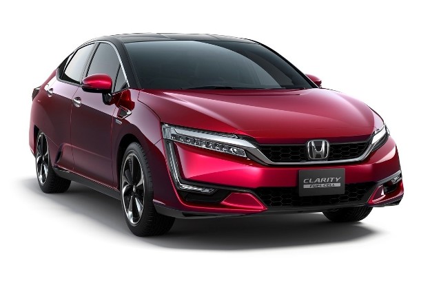 Honda Clarity Fuel CellOd września 2016 roku, Honda Clarity Fuel Cell będzie oferowana także w Europie – w ograniczonej liczbie egzemplarzy – w ramach projektu HyFIVE realizowanego w Wielkiej Brytanii i Danii. Fot. Honda