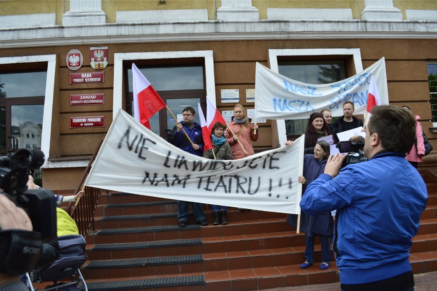 Protest przeciwko likwidacji Teatru Dzieci Zagłębia