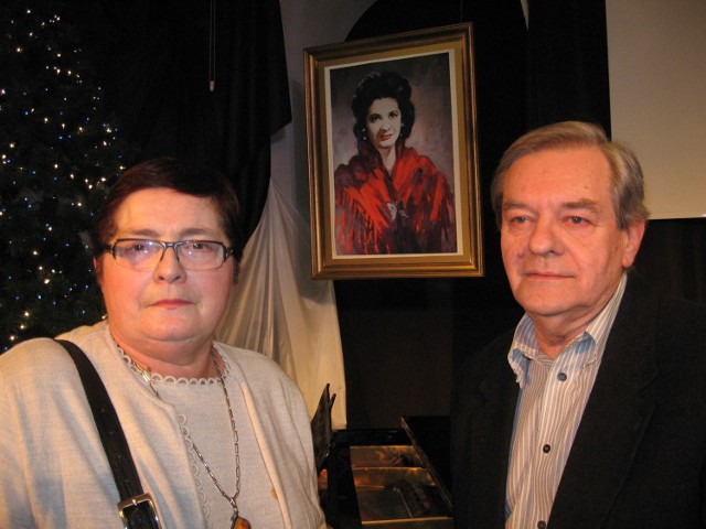 becna była Joanna Smytkiewicz, z domu Fołtyn, bratanica Marii &#8211; córka brata Edwarda. Na zdjęciu z mężem, Markiem. na tle portretu Marii Fołtyn.