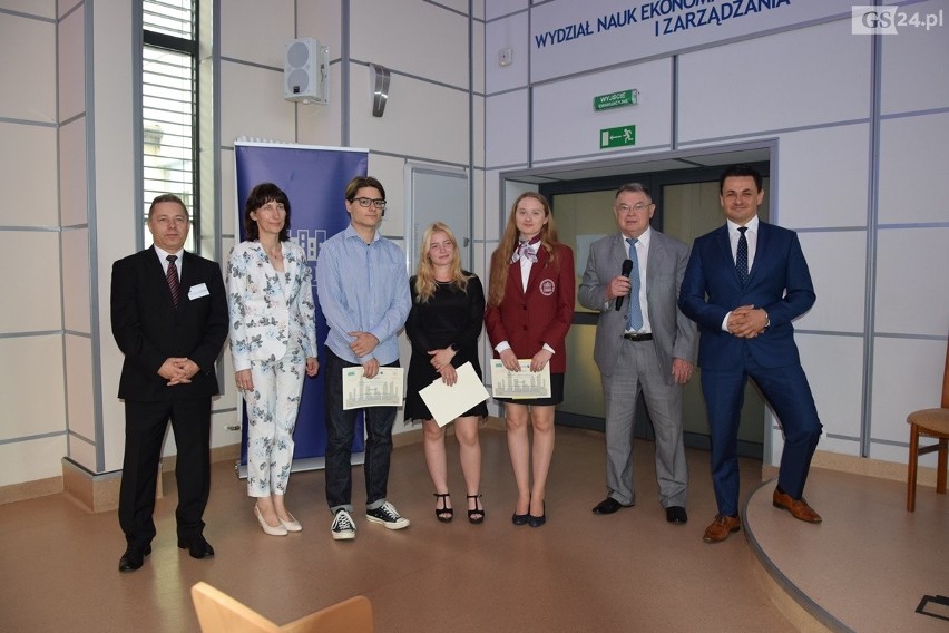 Nagrody dla młodzieży. Rozpoczęła się III Ogólnopolska konferencja naukowa "Nowe tendencje w gospodarce nieruchomościami" 