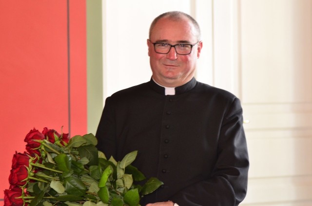 Ksiądz Szymon Stułkowski, rektor Arcybiskupiego Seminarium Duchownego w Poznaniu, został powołany przez papieża Franciszka na stanowisko biskupa pomocniczego Archidiecezji Poznańskiej.