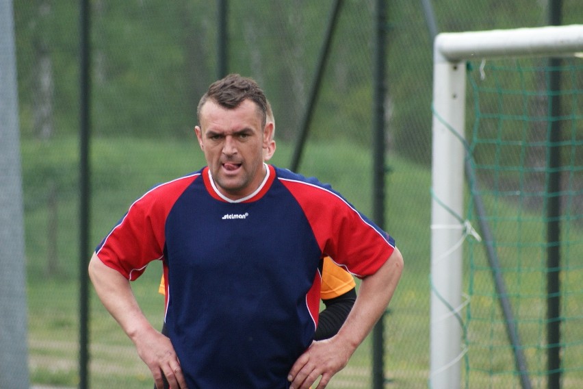 Turniej piłkarski drużyn OSP w Sieradzu. Grzegorz Piechna wysłał rywala do szpitala [ZDJĘCIA]