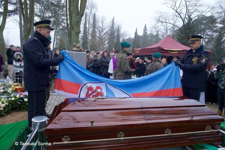 Stargard bez prezydenta. Ostatnie pożegnanie: msza w kolegiacie, kondukt żałobny, pogrzeb [zdjęcia]