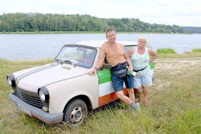 Wrocławskie małżeństwo nad zalewem w Brodach