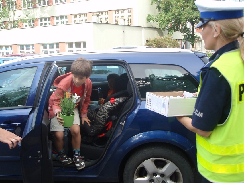 Policjanci sprawdzali czy rodzice pamiętają o...