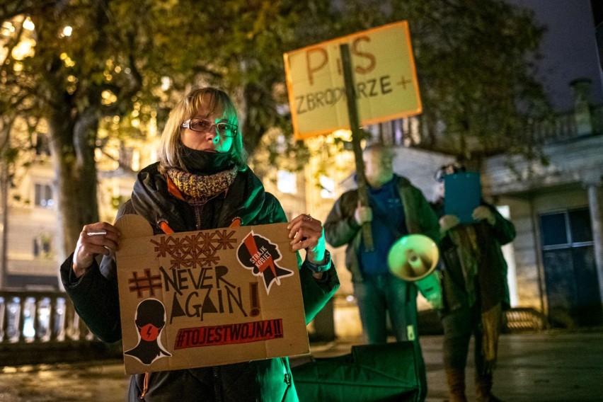 Protest pod hasłem „Macie krew na rękach” w Poznaniu....