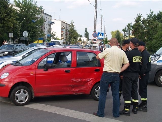 Zderzenie dwóch samochodów