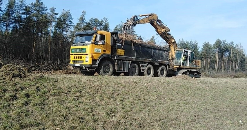 Trwa wycinka drzew i krzewów pod budowę ostatniego odcinka...