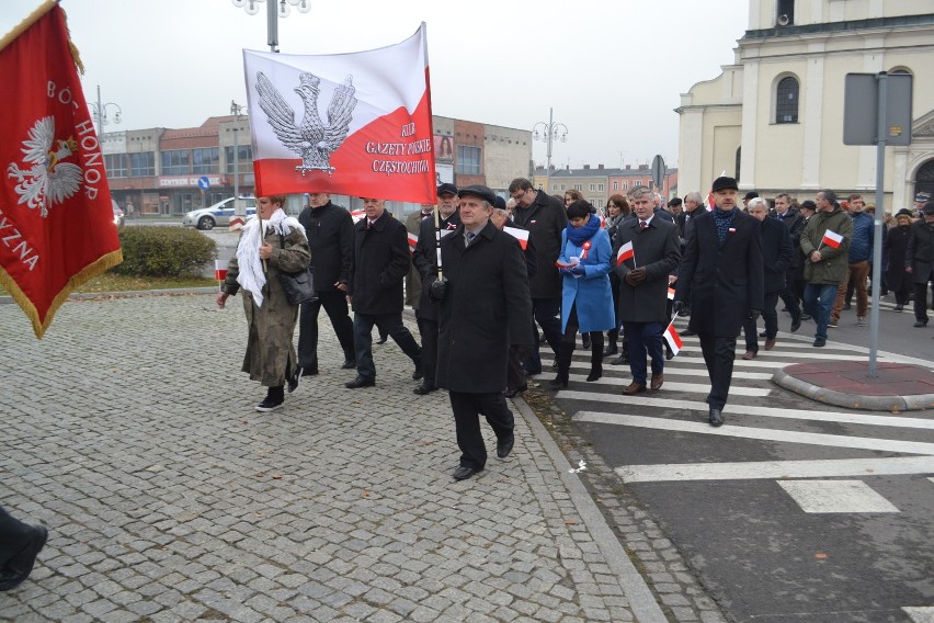 Święto Niepodległości w Częstochowie. Msza święta w Archikatedrze i marsz aleją NMP [ZDJĘCIA]